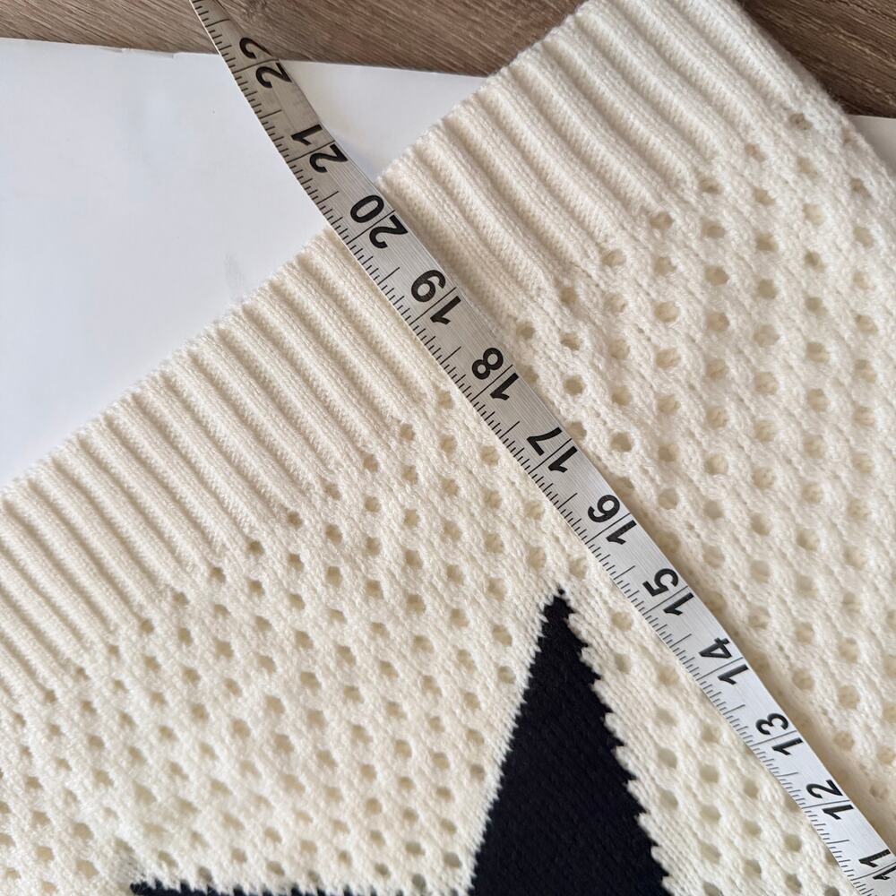 Just Polly New York Junior's Cream & Black Star Long Sleeve Sweater - Picture 7 of 7